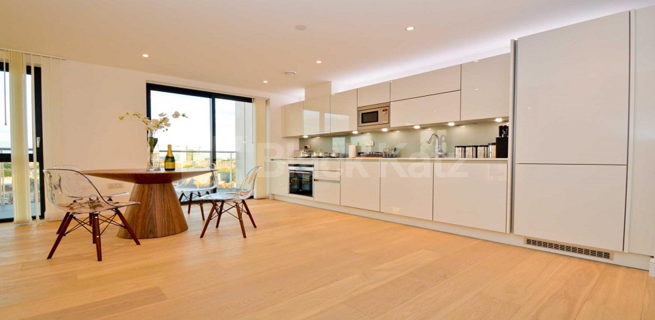 			LET, 2 Bedroom, 1 bath, 1 reception Penthouse			 Kensington Apartments, 11 Commercial Street, Aldgate